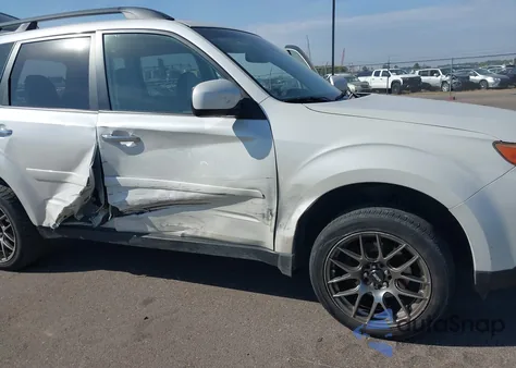 2013 Subaru Forester 2.5X Limited из США, поврежденный, VIN JF2SHAEC4DH426471